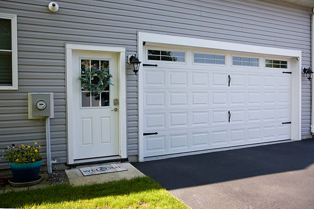 24/7 Emergency Garage Door Panel Replacement experts in Fitchburg, WI